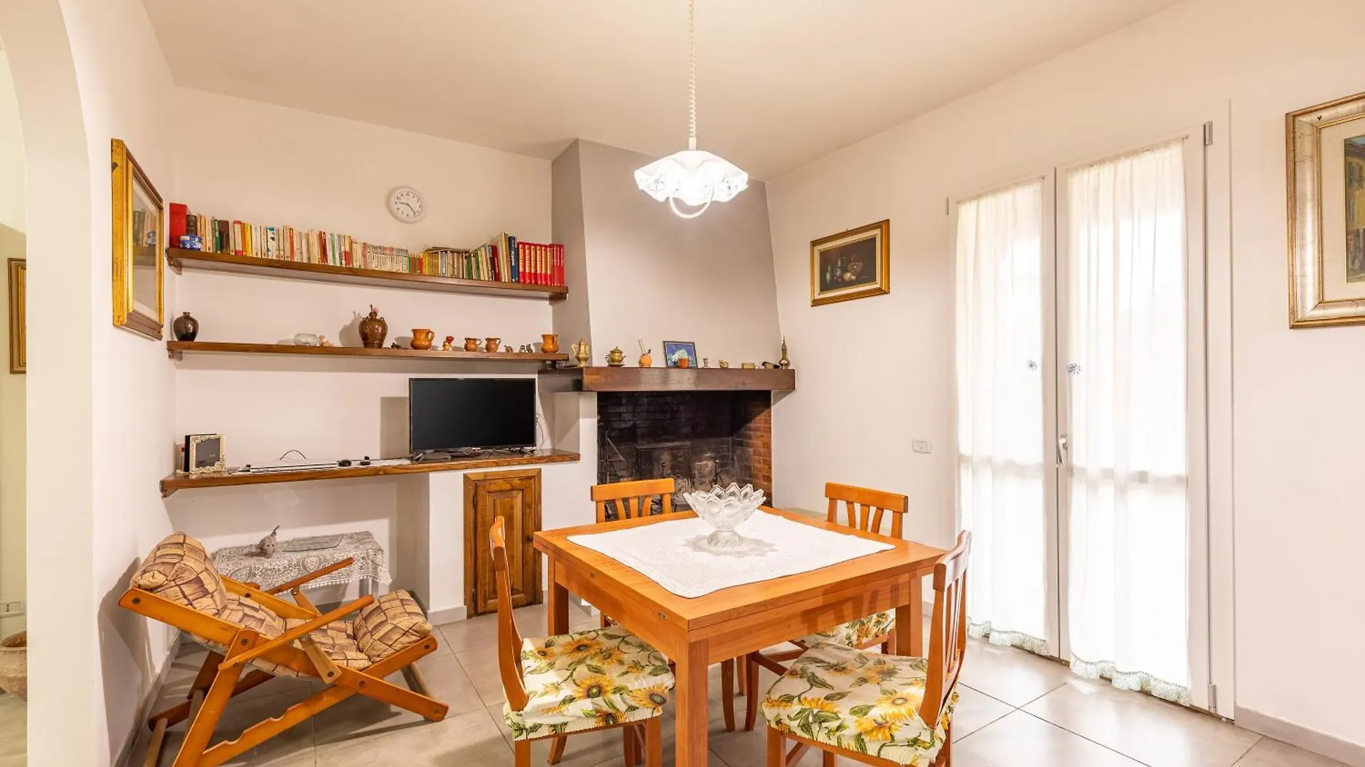 Holiday House Giuliana Poggio a Caiano 0*,